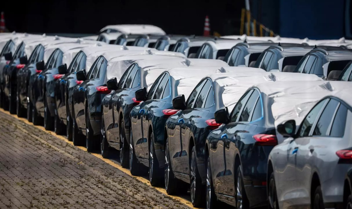 Giảm giá 1,5 tỷ đồng vẫn ế ẩm: Bong bóng xe điện Trung Quốc xì hơi, đến ‘ông vua’ BYD cũng bất ngờ lao dốc gần 27% doanh số - Ảnh 1