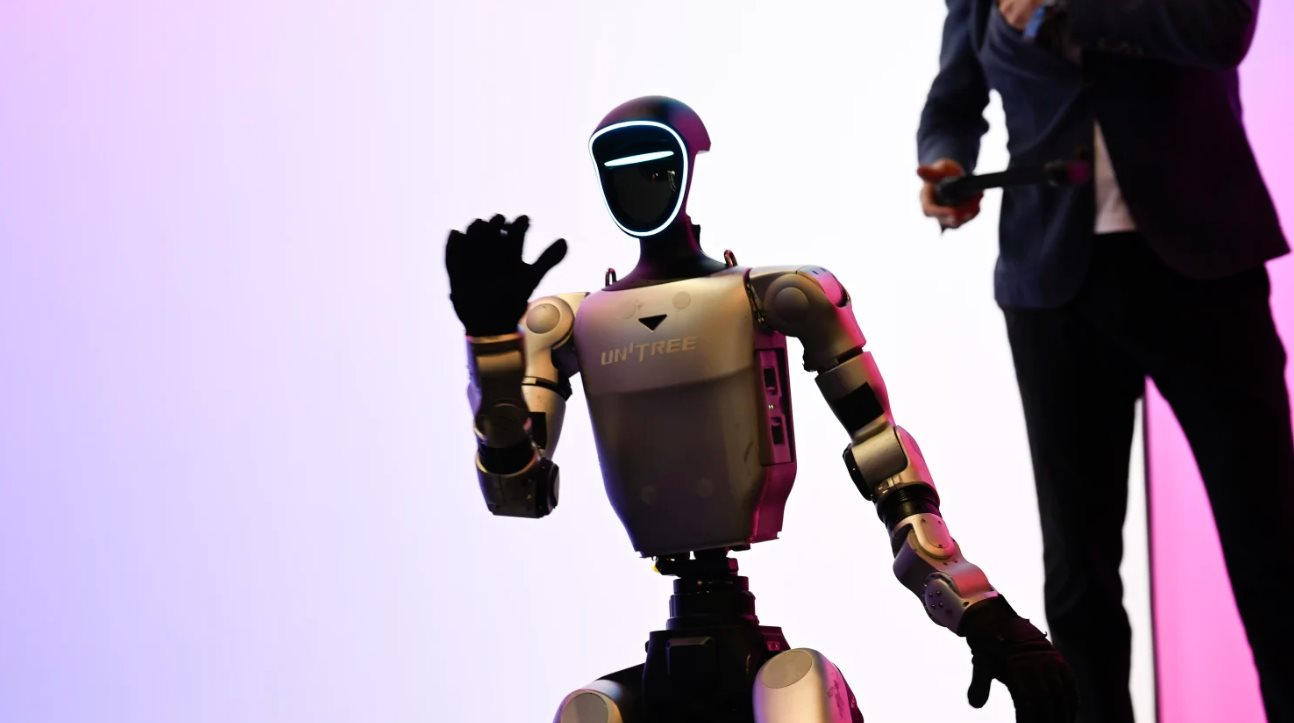 Tesla gọi, Trung Quốc trả lời: Cuộc đua robot 9.000 tỷ USD chính thức rực lửa - Ảnh 1