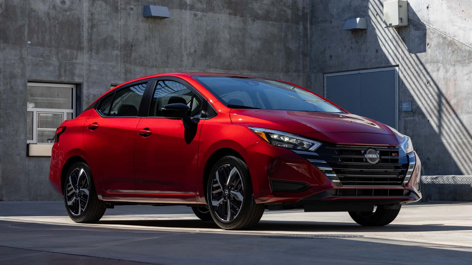 Nissan Almera bị 'khai tử' ở thị trường trọng điểm này từ 2026: Thị trường Việt Nam có 'nối gót'? - Ảnh 1