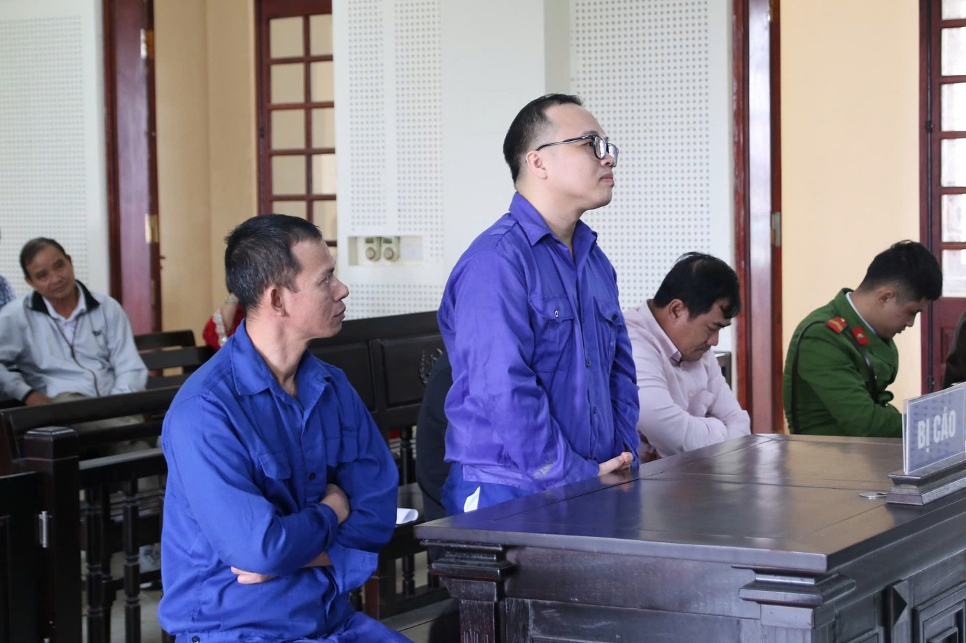 Sập bẫy lừa đảo 'chạy án', người phụ nữ mất hơn 2,3 tỷ đồng - Ảnh 2