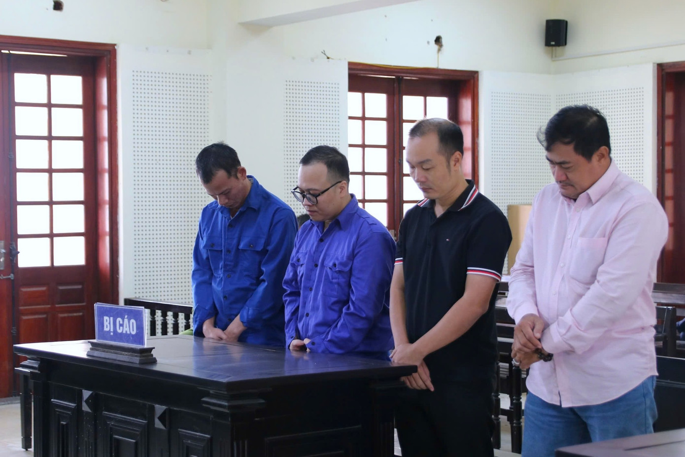 Sập bẫy lừa đảo 'chạy án', người phụ nữ mất hơn 2,3 tỷ đồng - Ảnh 1