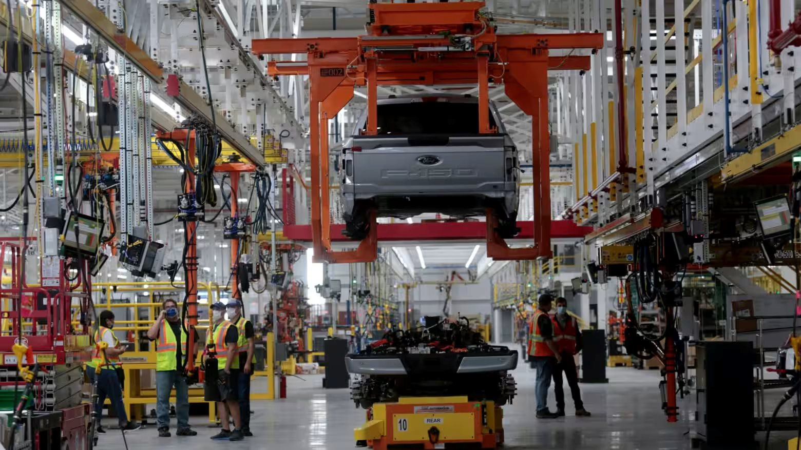 Cú sốc xe điện: Loạt nhà sản xuất pin và xe ô tô tại châu Á quay xe, điều chỉnh kế hoạch, xe xăng và hybrid dự kiến sẽ hồi sinh - Ảnh 1