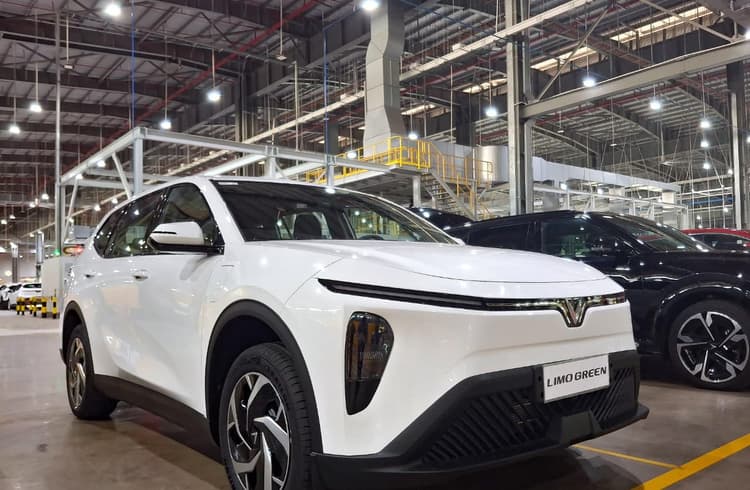 Loạt động thái lớn của tỷ phú Phạm Nhật Vượng tại thị trường đông dân nhất thế giới - Ảnh 2