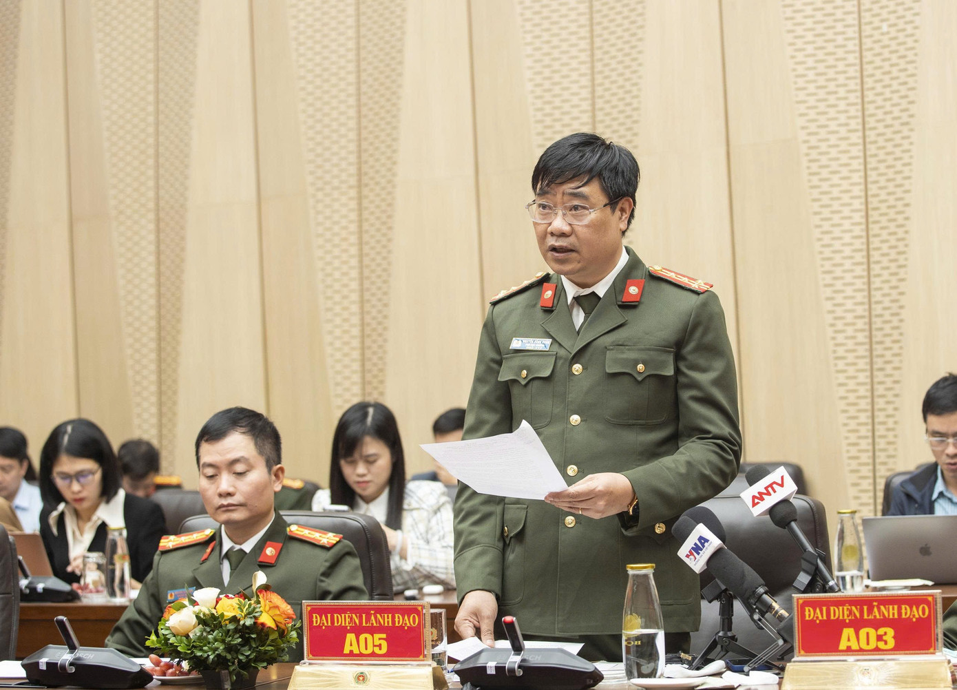 Bộ Công an phối hợp ngân hàng 'làm sạch' tài khoản không chính chủ - Ảnh 1