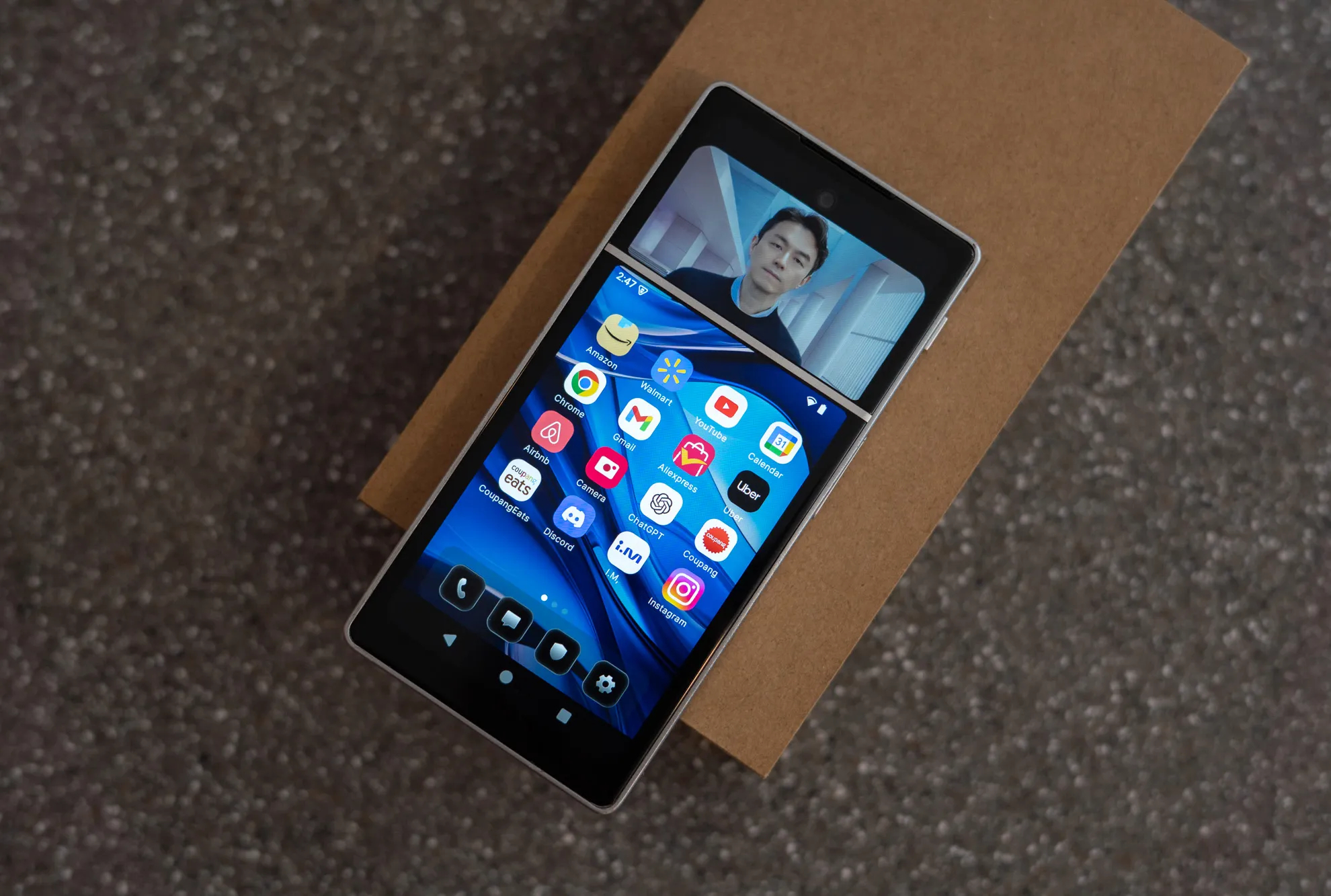 Nhìn lại làng công nghệ năm 2025: Smartphone bớt hào nhoáng, AI hạ nhiệt, TikTok “bán mình” và cơn khủng hoảng chip nhớ mở đường cho 2026 đầy áp lực - Ảnh 4