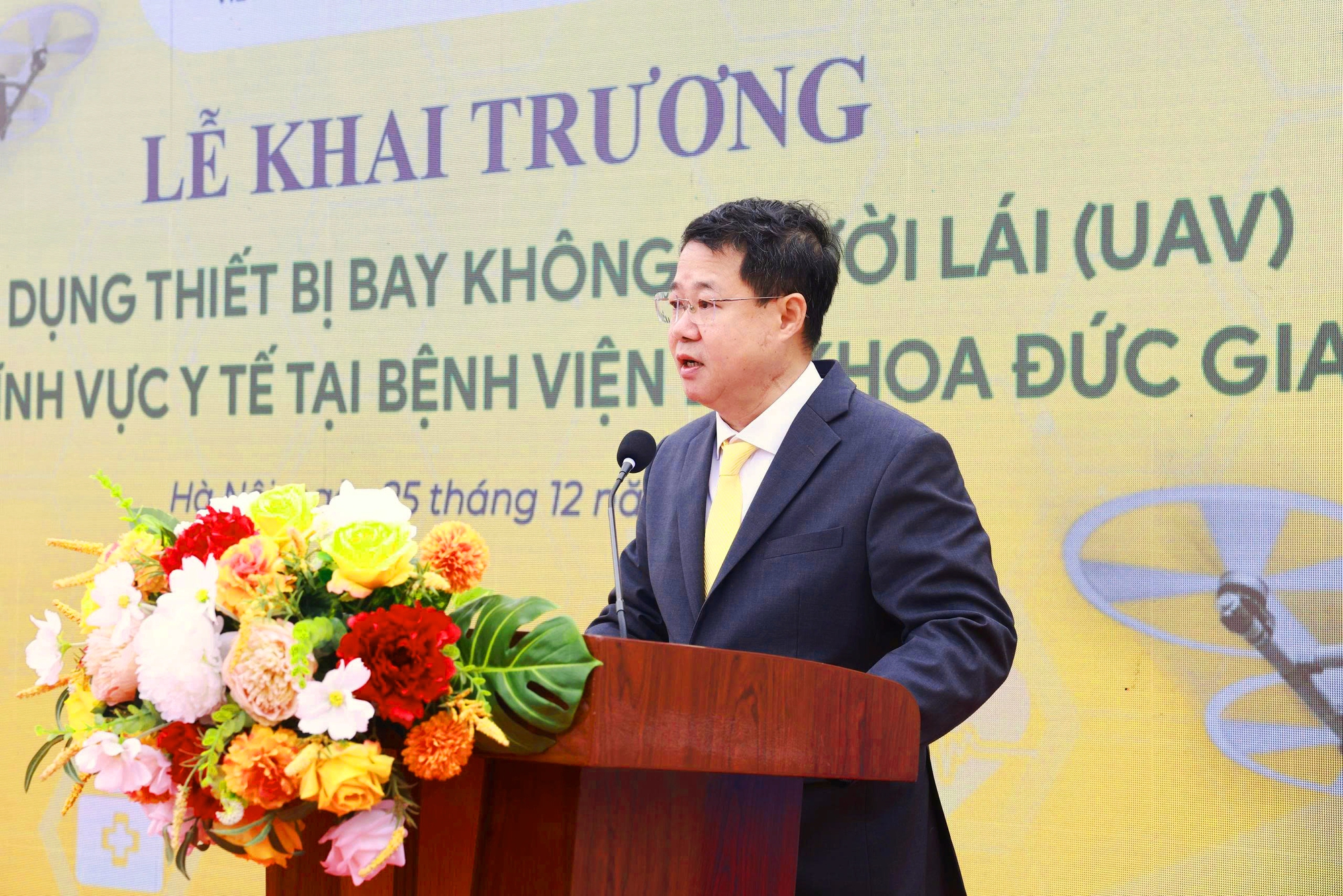 Việt Nam lần đầu tiên dùng UAV vận chuyển mẫu xét nghiệm y tế, sếp Vietnam Post khẳng định: Không phải để diễn - Ảnh 3