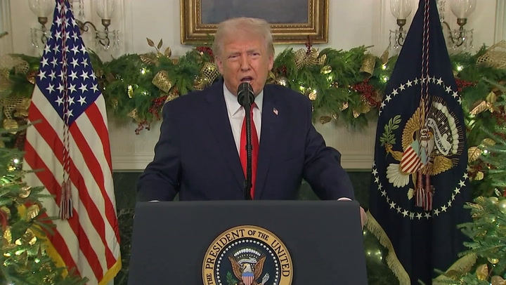 Tổng thống Trump: Nước Mỹ 'hoàn toàn chết' trước khi trở thành 'quốc gia nóng nhất thế giới' - Ảnh 1