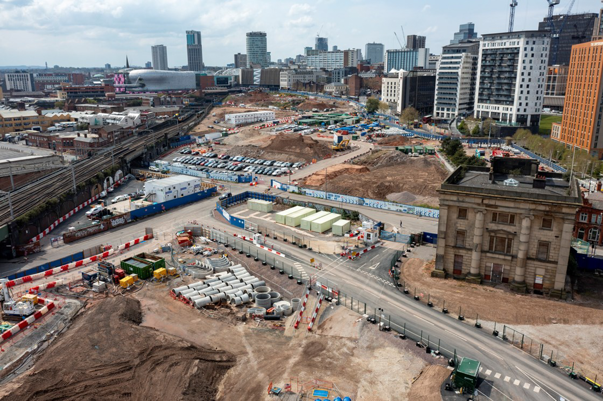 Vingroup khởi công đường sắt cao tốc sau chưa đầy một năm: Tốc độ kinh ngạc, Mỹ – Pháp – Nhật cũng thua xa - Ảnh 4