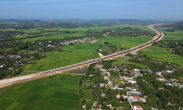 Tuyến cao tốc hơn 21.000 tỷ đồng, dài 88km do liên danh Đèo Cả thi công vượt tiến độ 6 tháng chính thức thông xe kỹ thuật vào hôm nay - Ảnh 1