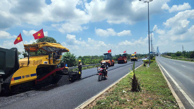 Nhiều dự án bất động sản “đắp chiếu” đã được tái khởi động - Ảnh 1