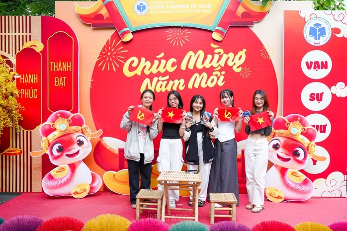 Tổng LĐLĐ Việt Nam đồng ý phương án nghỉ Tết Dương lịch 4 ngày liên tục - Ảnh 1