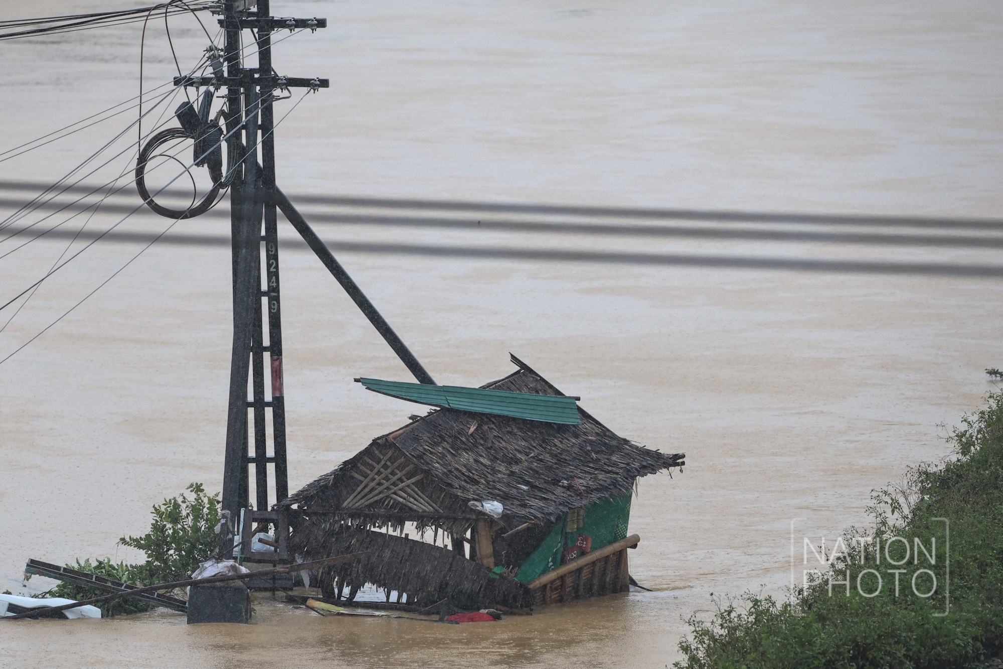 Thái Lan hoang tàn vì lũ - Ảnh 4