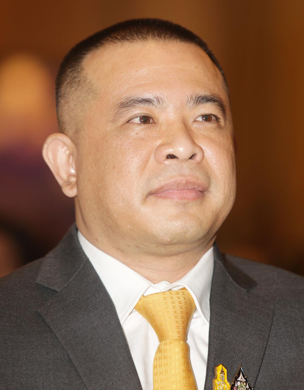 1 doanh nhân nổi tiếng lĩnh án 806 năm 8 tháng tù, đối diện 242 cáo buộc lừa đảo - Ảnh 1