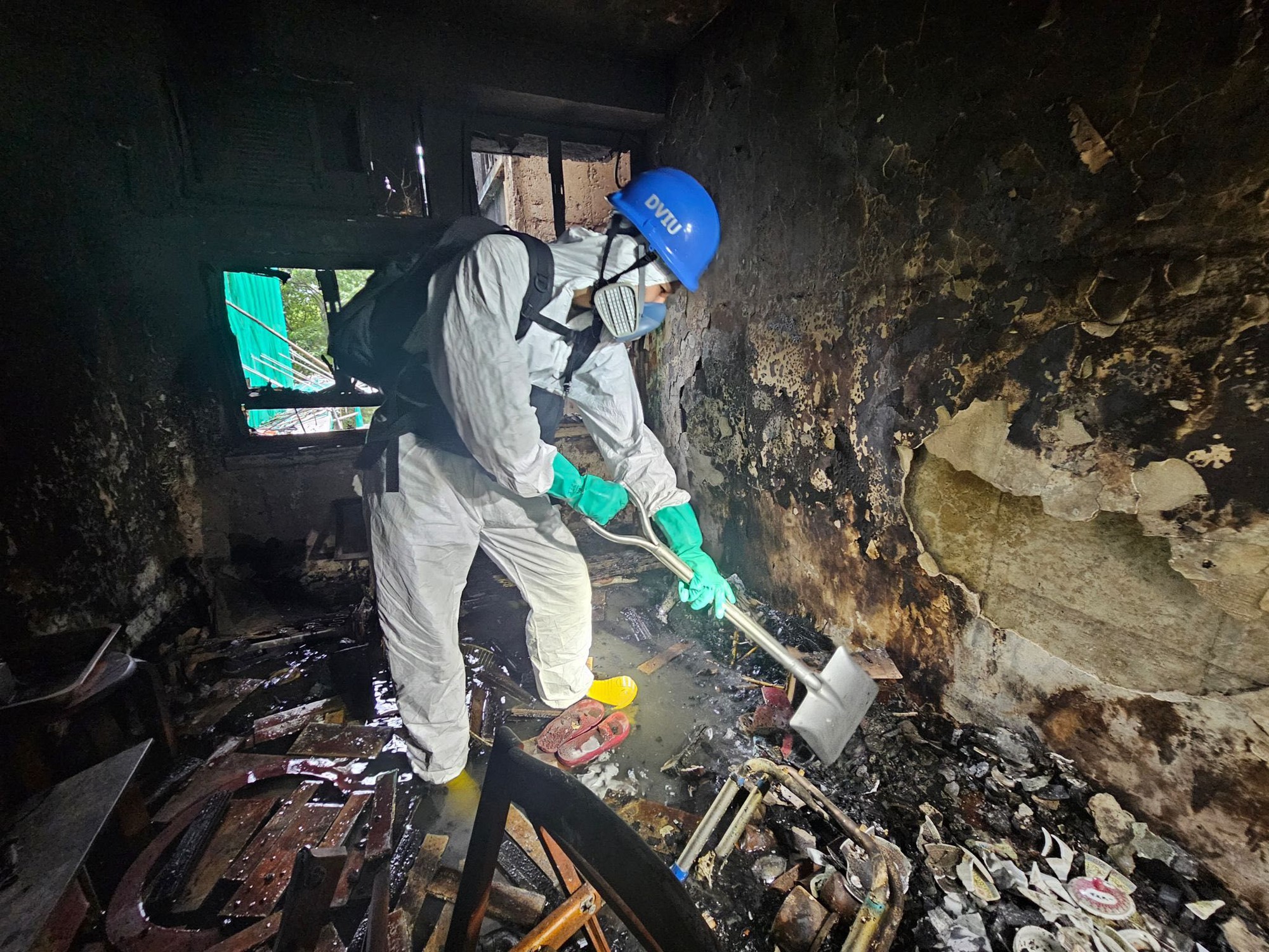 Tròn 1 tuần sau thảm hoạ cháy chung cư Hong Kong: Có những nạn nhân được phát hiện tại vị trí không ngờ - Ảnh 2