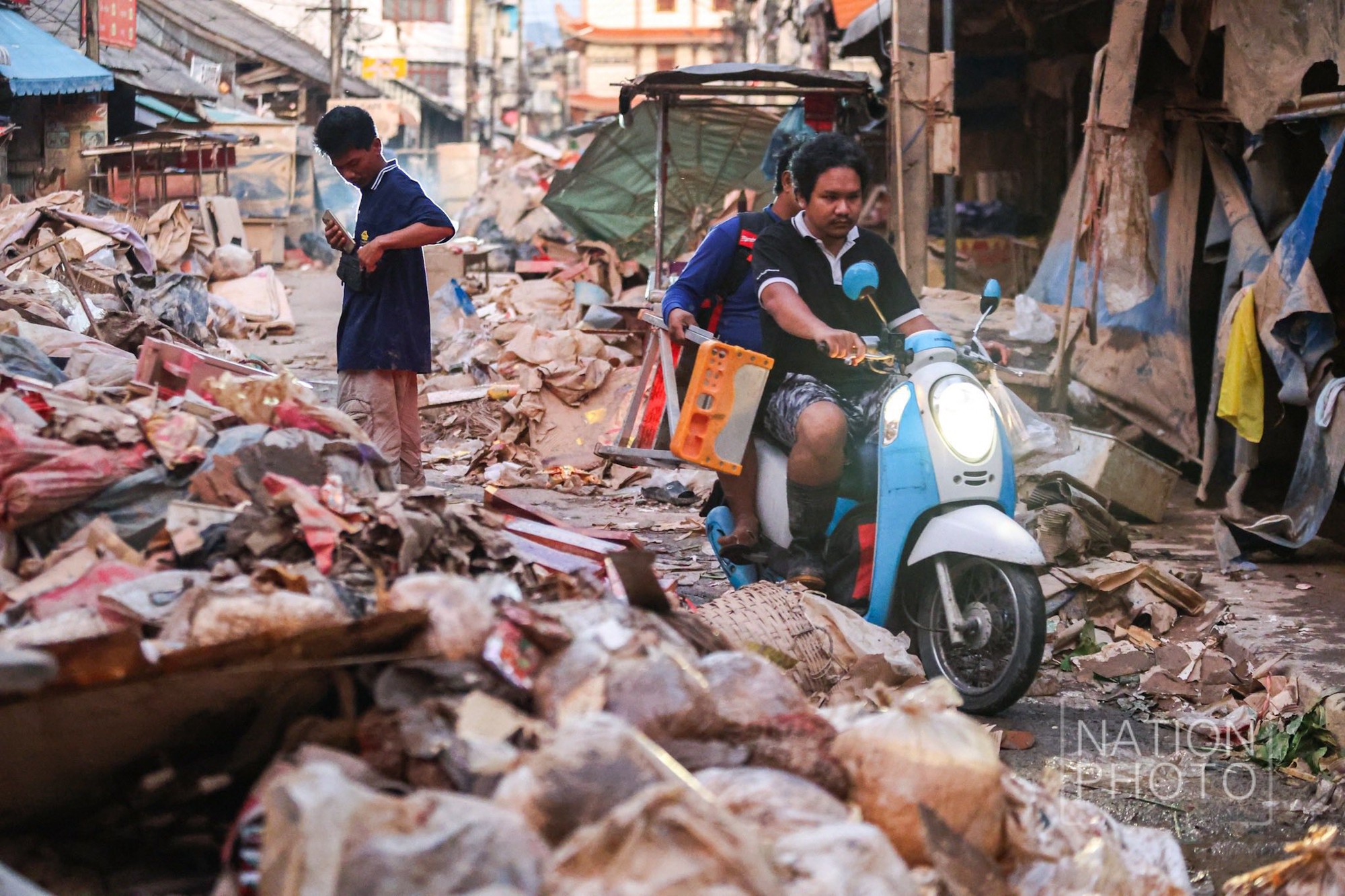 Thái Lan hoang tàn vì lũ - Ảnh 7