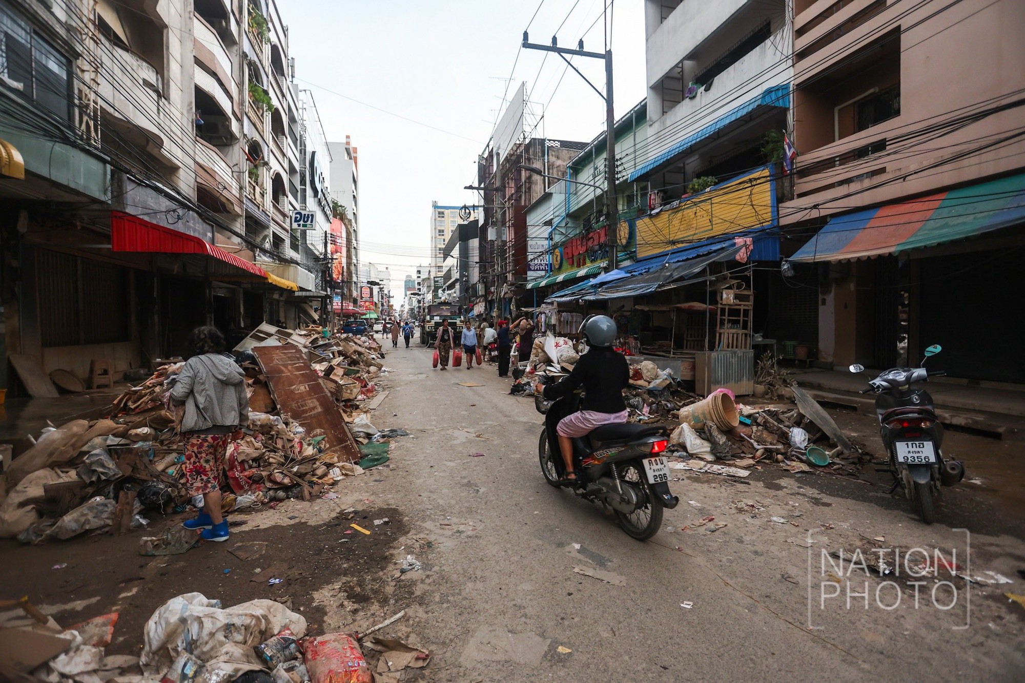 Thái Lan hoang tàn vì lũ - Ảnh 5