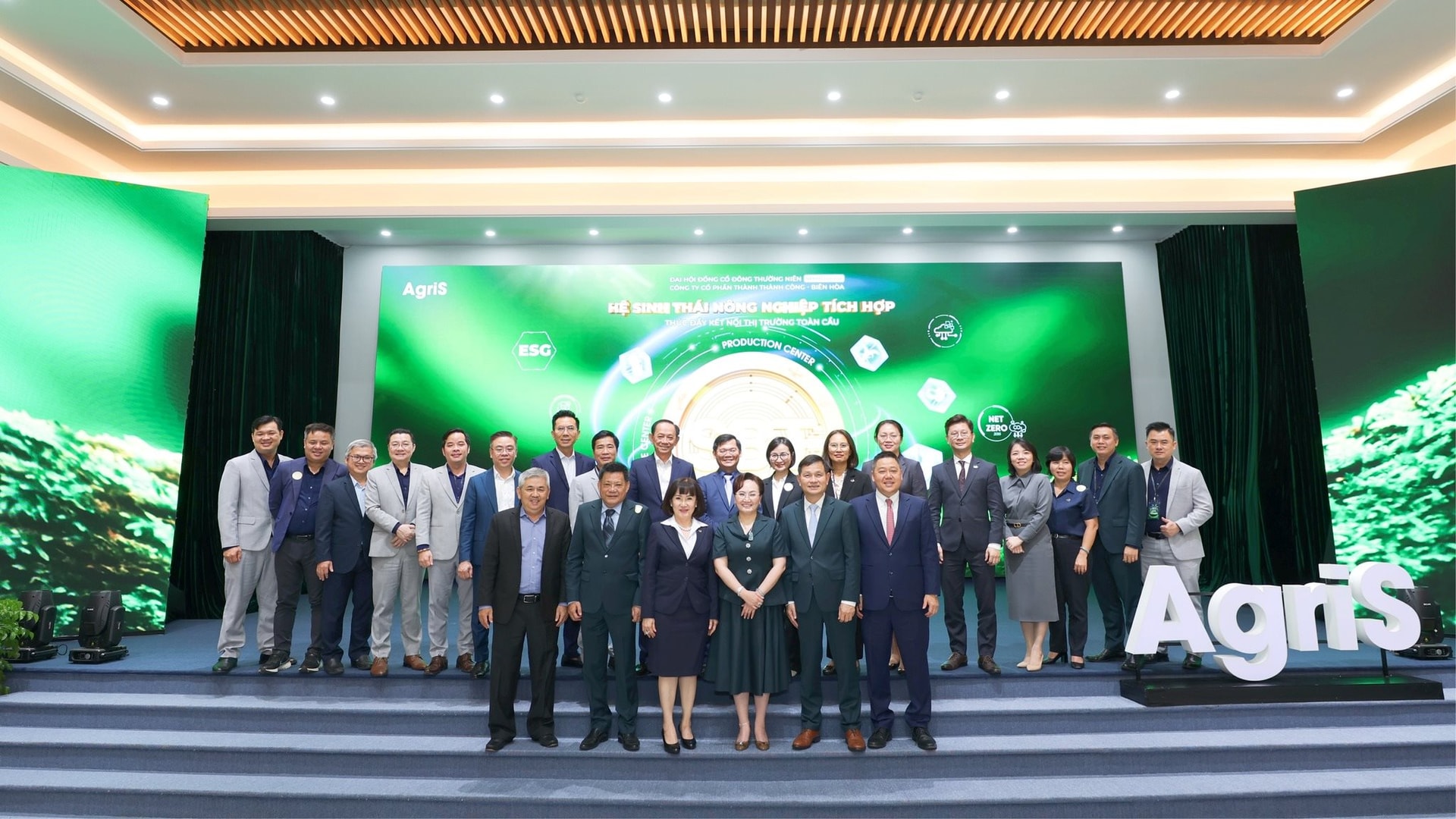 "Vua mía đường" chốt phát hành 1.000 tỷ đồng trái phiếu chuyển đổi lãi suất 9,5%, IPO các đơn vị thành viên cho tham vọng vốn hóa 2,7 tỷ USD - Ảnh 1