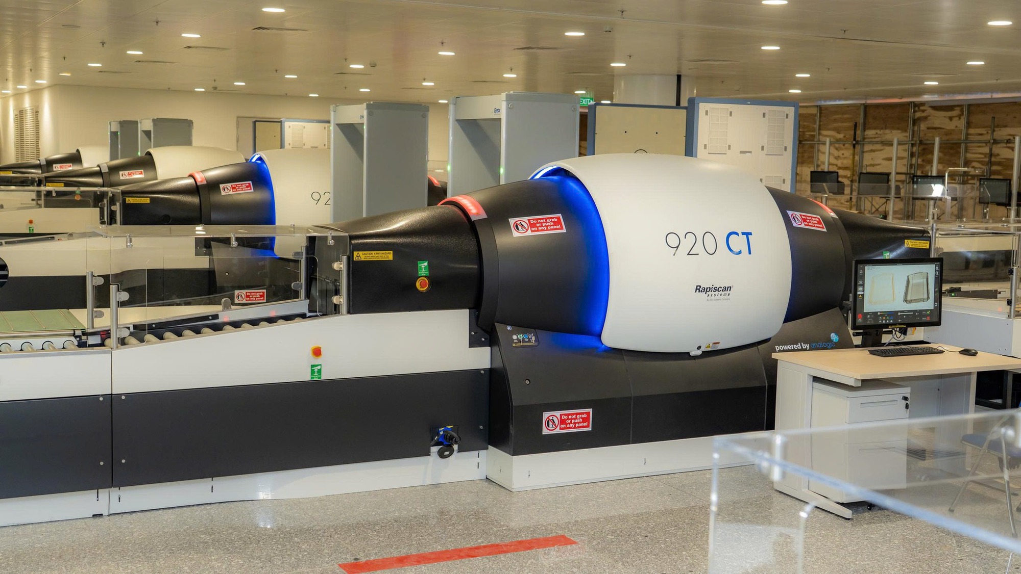 Sân bay nổi tiếng Việt Nam rót 5.000 tỷ đồng xây nhà ga 5 sao, có cả 'phi thuyền' soi chiếu xịn nhất thế giới - Ảnh 11