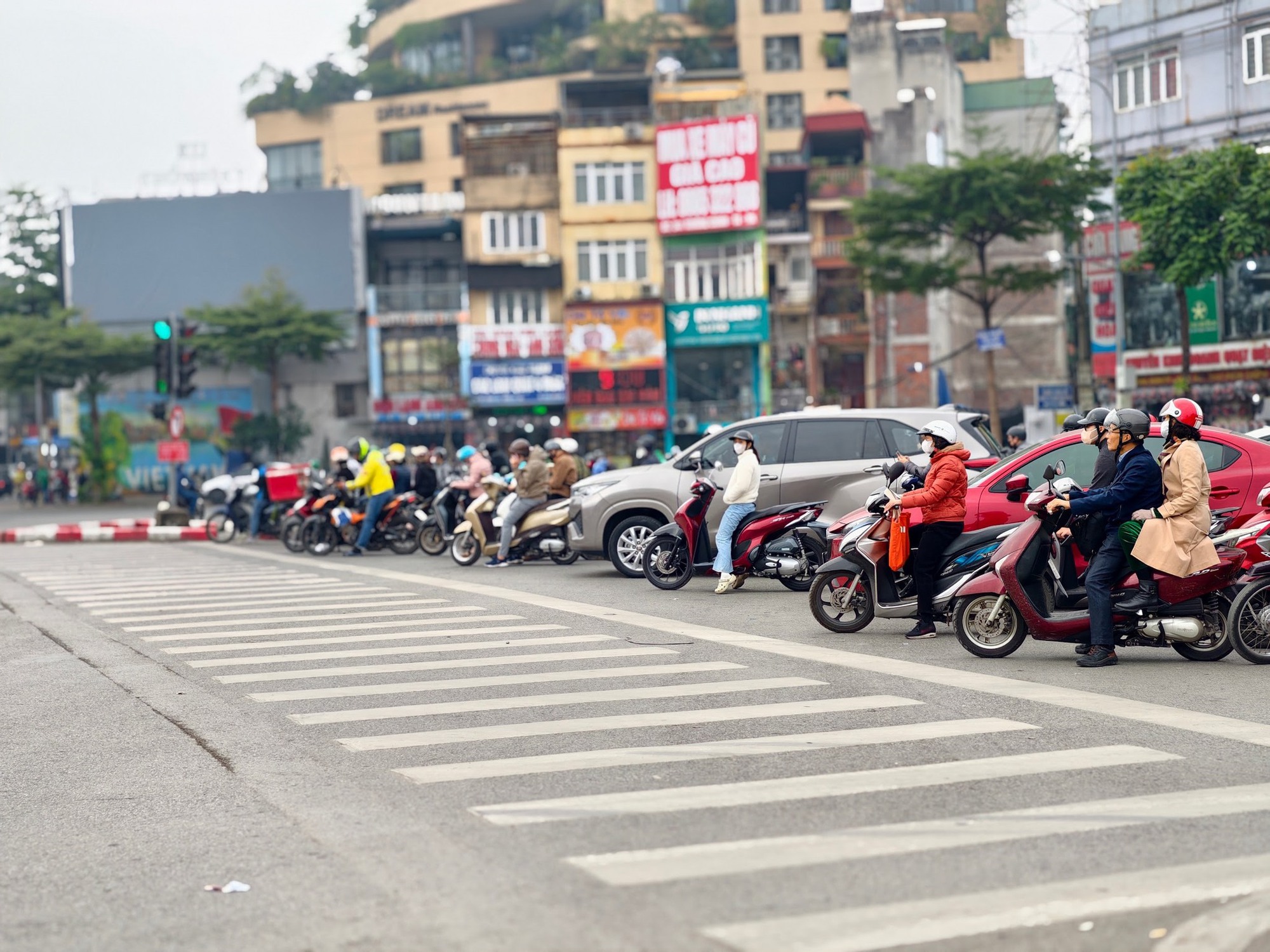 1.837 camera AI trên khắp Hà Nội "soi" được bao nhiêu người vi phạm, lỗi nào nhiều nhất sau 5 ngày? - Ảnh 5