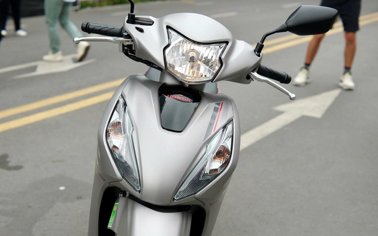 Mỗi phút có 1 chiếc xe tay ga này bán ra, giá chỉ hơn 31 triệu đồng cho phiên bản 2026 - Ảnh 1