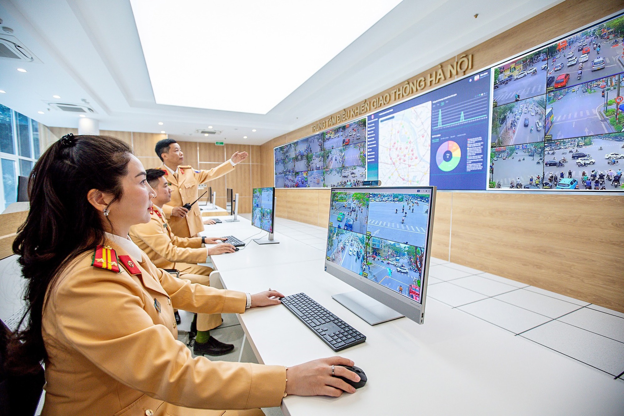 1.837 camera AI trên khắp Hà Nội "soi" được bao nhiêu người vi phạm, lỗi nào nhiều nhất sau 5 ngày? - Ảnh 6