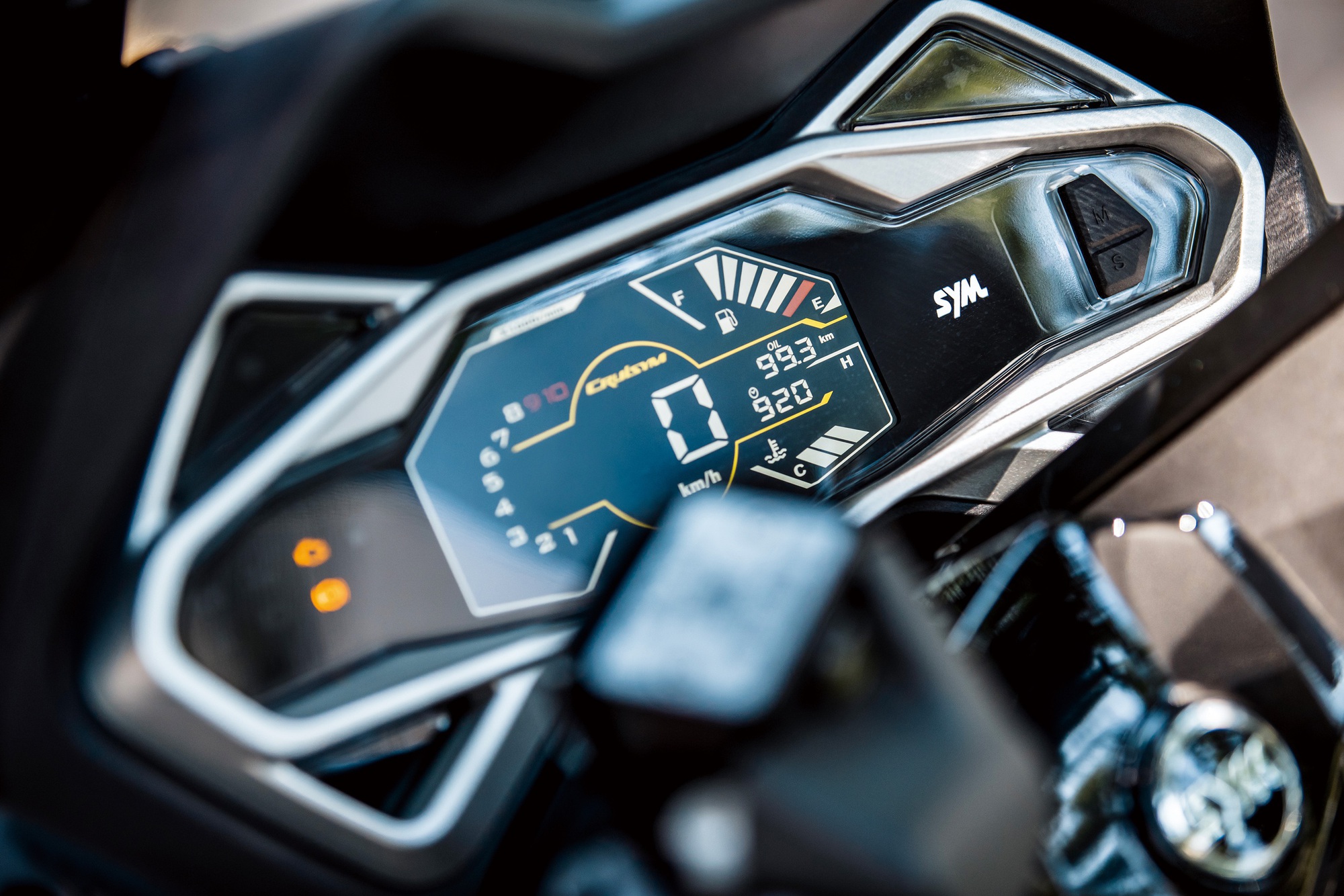 SYM bất ngờ ra mắt mẫu xe tay ga sở hữu nhiều trang bị 'ăn đứt' Honda SH! - Ảnh 4