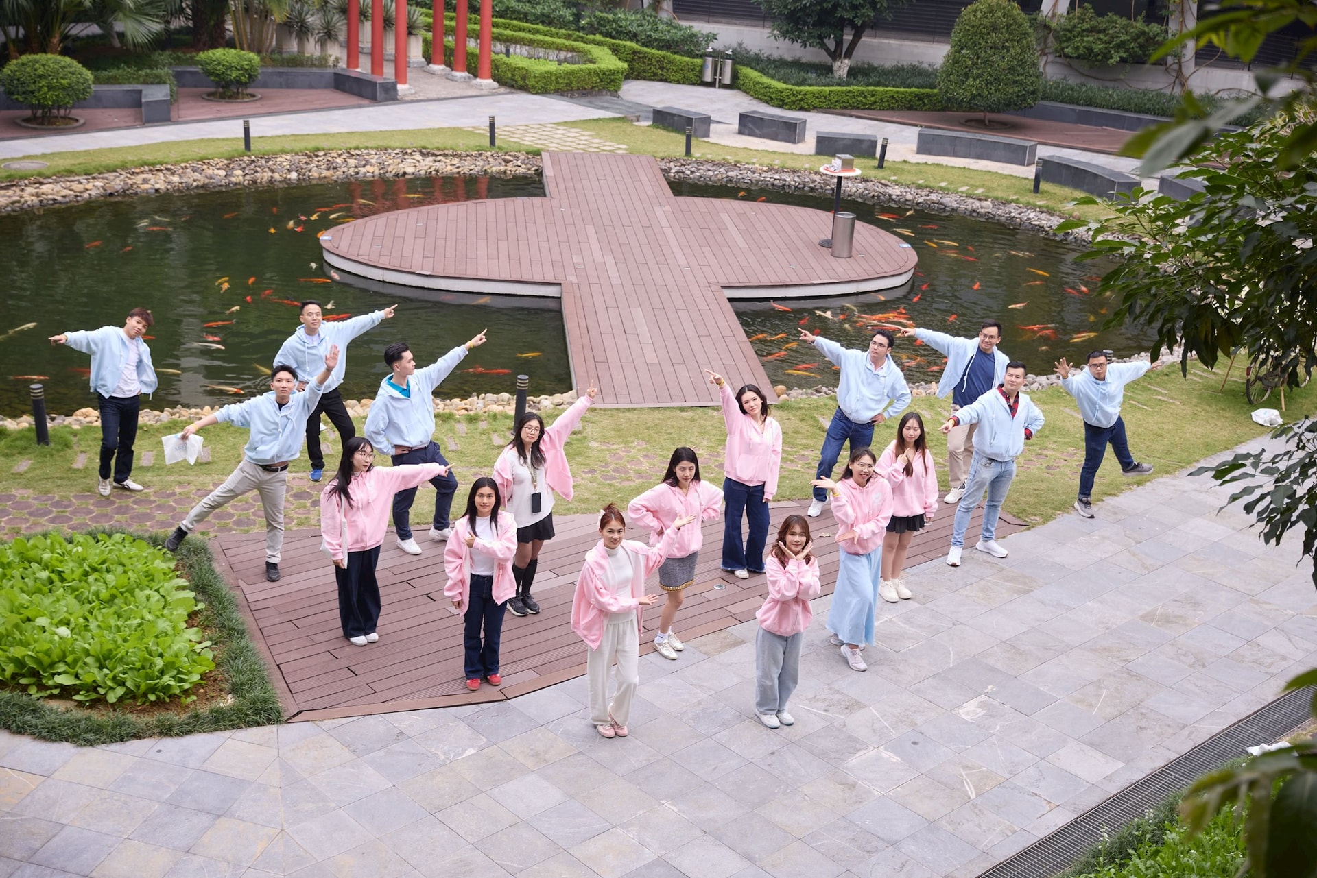 Chủ tịch Trương Gia Bình tiết lộ lý do muốn "liên hôn" FPT với Vietnam Airlines - Ảnh 1