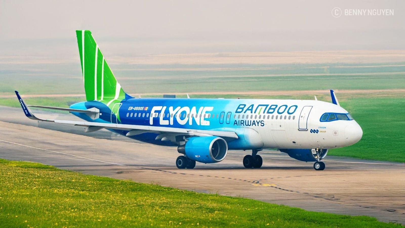 Logo FLC trở lại trên thân tàu bay Bamboo Airways - Ảnh 1