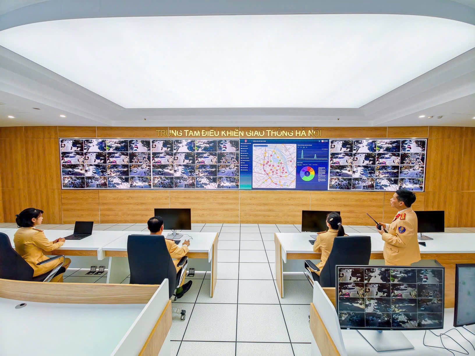 Sau 1 tuần 'mắt thần' AI giám sát, điều tiết giao thông Hà Nội: 100% nút giao có hiện tượng này - Ảnh 3