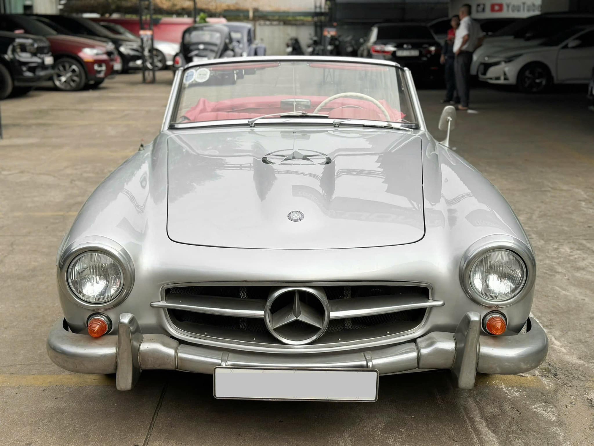 Hàng hiếm Mercedes-Benz 190 SL giá 13 tỷ đồng lên sàn: ‘Món đồ chơi’ cùng gu với ông Đặng Lê Nguyên Vũ, cả Việt Nam chỉ có vài chiếc - Ảnh 4