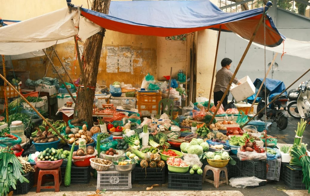 Hà Nội dự kiến xóa sổ 100% 'chợ cóc', điểm kinh doanh tự phát, nhiều điểm hoàn thành giải tỏa ngay tháng sau - Ảnh 1