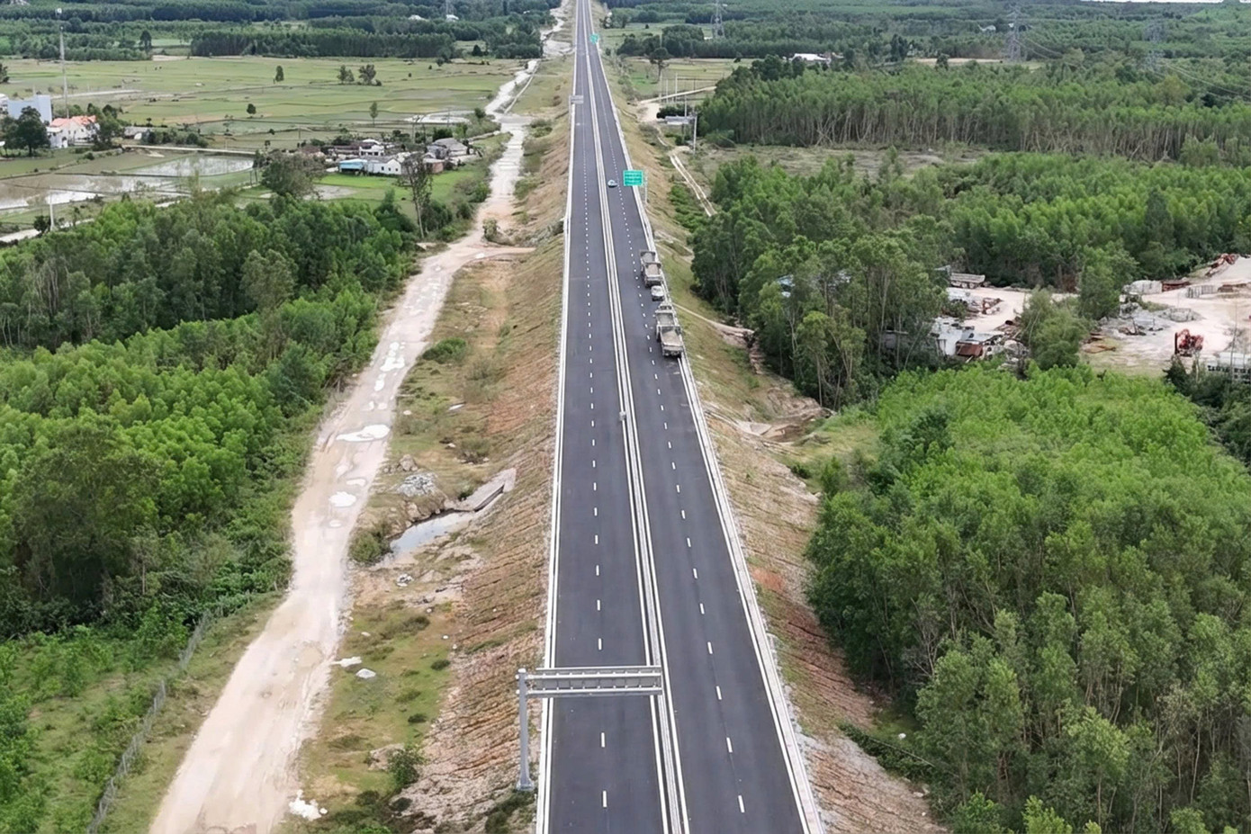 Cao tốc Quảng Ngãi - Hoài Nhơn chuẩn bị về đích trước 8 tháng - Ảnh 1