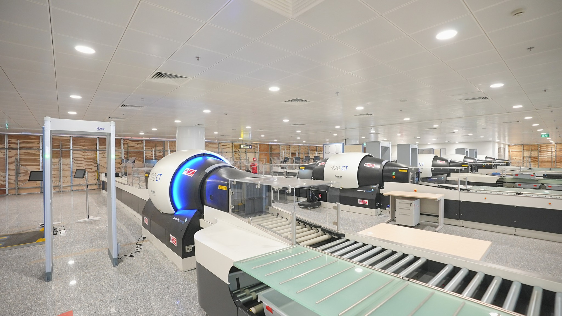 Sân bay nổi tiếng Việt Nam rót 5.000 tỷ đồng xây nhà ga 5 sao, có cả 'phi thuyền' soi chiếu xịn nhất thế giới - Ảnh 12