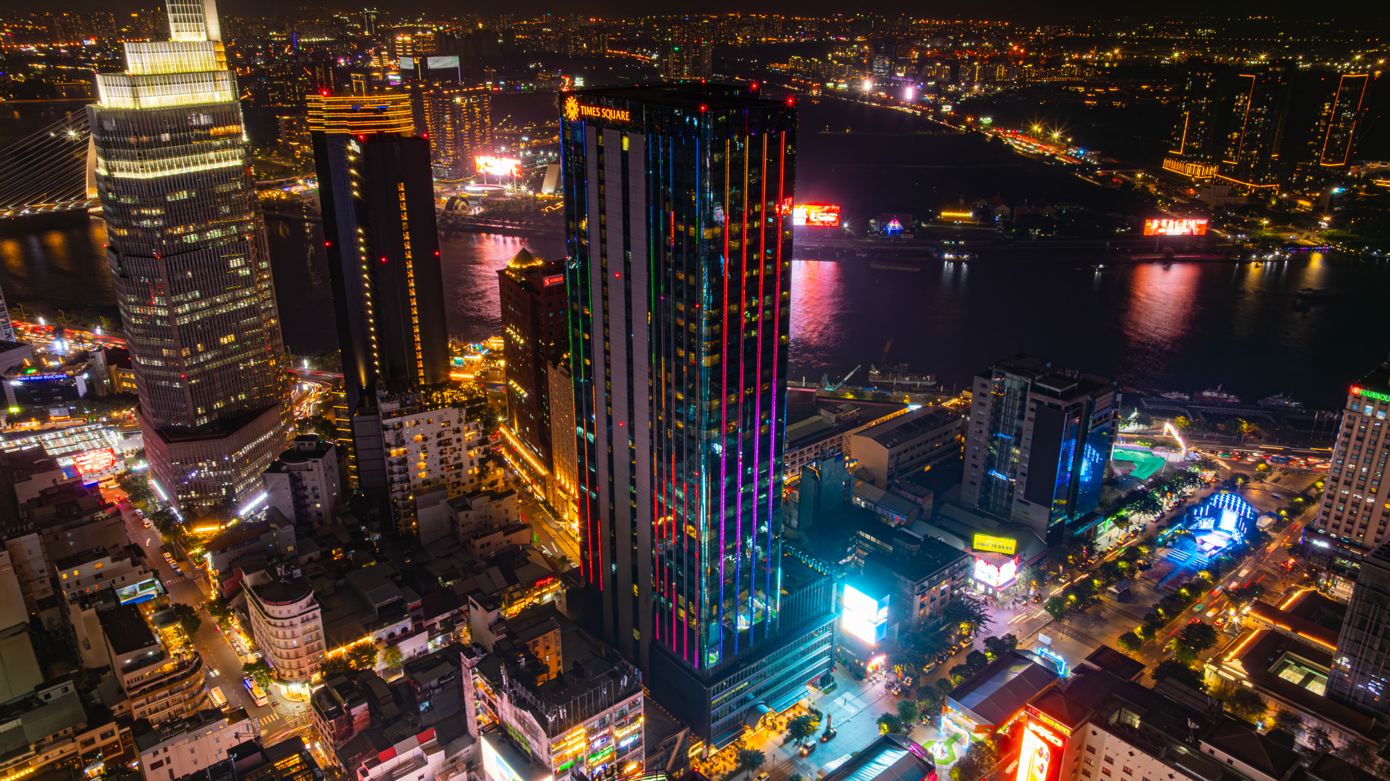 Không chỉ đóng hàng nghìn tỷ đồng tiền thuế, các công ty này còn thắp sáng cả bầu trời đêm TP.HCM - Ảnh 8