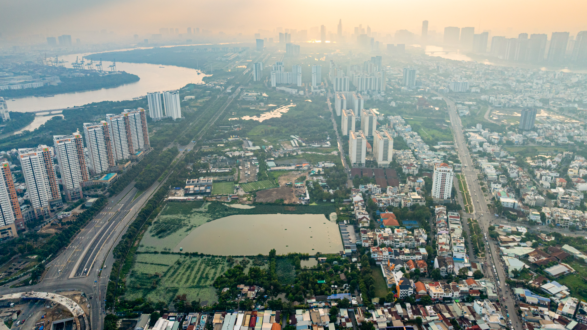 Khu vực sẽ là ga cuối của tuyến đường sắt cao tốc 67 tỷ USD, cách trung tâm TP.HCM chỉ vài km - Ảnh 8