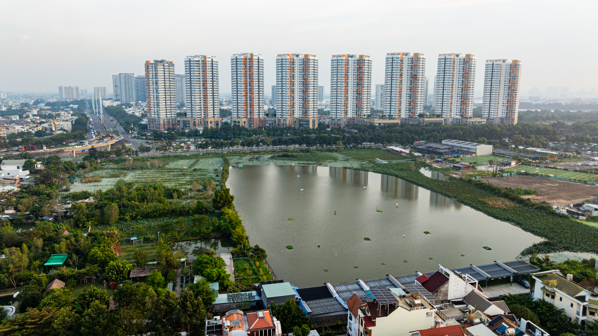 Khu vực sẽ là ga cuối của tuyến đường sắt cao tốc 67 tỷ USD, cách trung tâm TP.HCM chỉ vài km - Ảnh 9