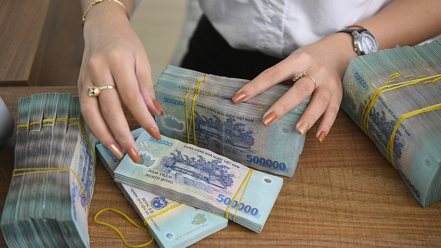 Bộ Nội vụ nêu lộ trình trả lương cán bộ, công chức theo vị trí việc làm - Ảnh 1