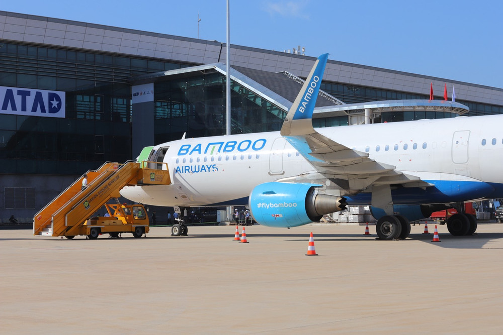 Cận cảnh chuyến bay đầu tiên của Bamboo Airways đến sân bay Long Thành - Ảnh 5