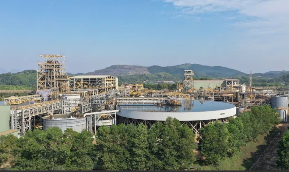 Tổng Bí thư Tô Lâm, Thủ tướng Phạm Minh Chính thăm gian hàng doanh nghiệp Việt sở hữu mỏ vật liệu công nghệ cao hàng đầu thế giới - Ảnh 3