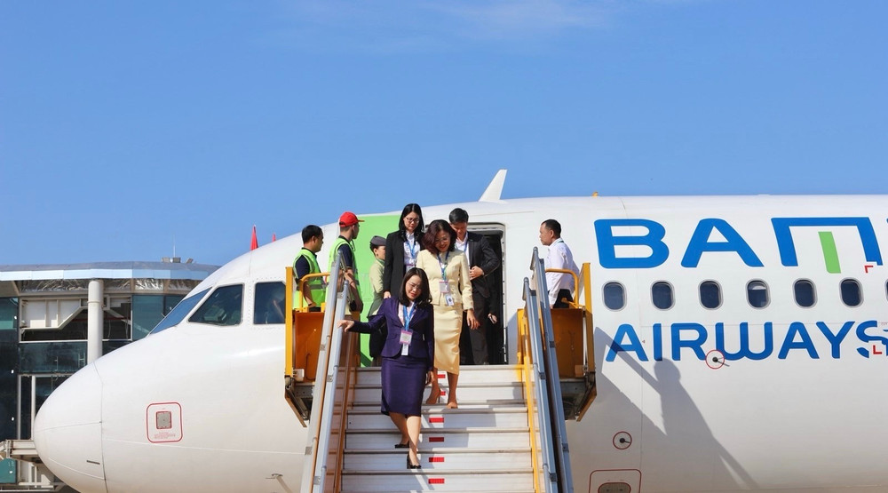 Cận cảnh chuyến bay đầu tiên của Bamboo Airways đến sân bay Long Thành - Ảnh 7