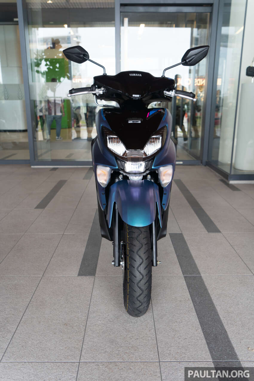 "SH điện" giá rẻ vừa về Việt Nam; Yamaha tung xe tay ga hybrid mới - Ảnh 2