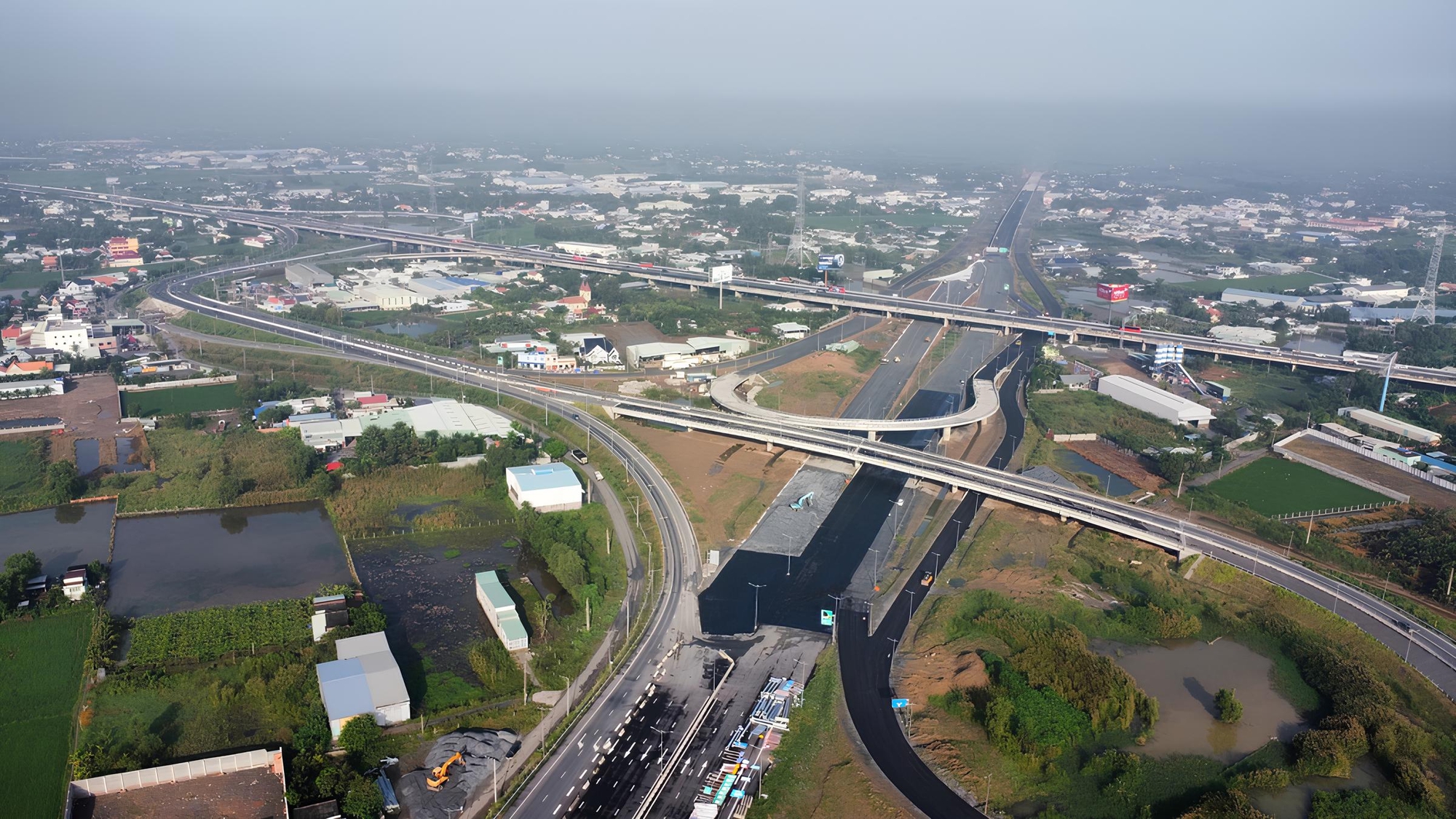 Đô thị Vành đai – Cao tốc: Tâm điểm hút vốn mới trên bản đồ đầu tư phía Nam - Ảnh 1