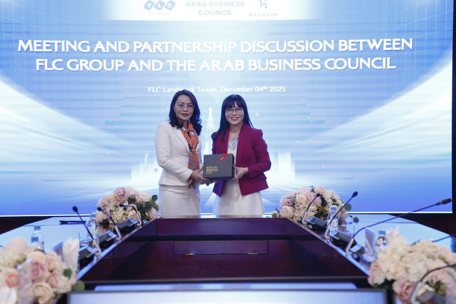 Hương Trần Kiều Dung - Nữ phó tướng của ông Trịnh Văn Quyết tại FLC tái xuất - Ảnh 1