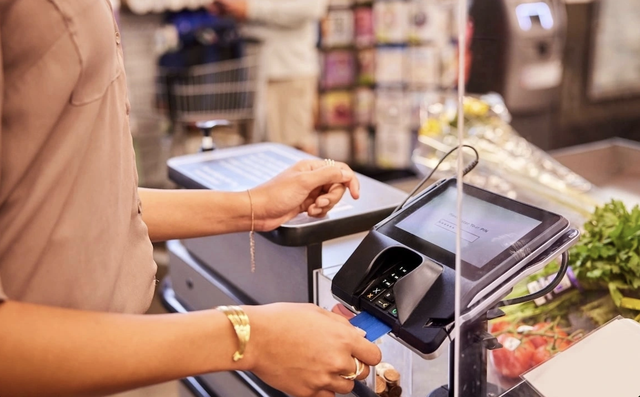 Buôn bán tại cửa hàng quá ế ẩm, nếu chuyển sang online có phải kê khai thuế như ở cửa hàng không? - Giám đốc Tư vấn thuế trả lời - Ảnh 1