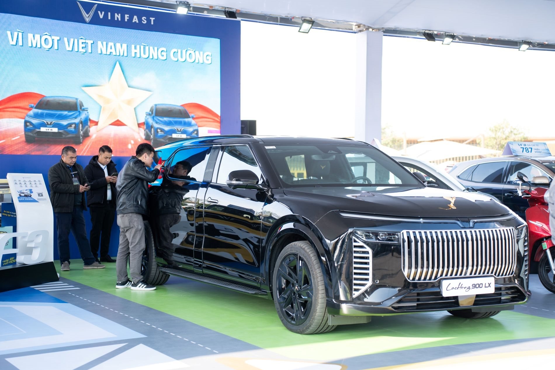 VinFast đưa toàn bộ dải xe điện đến Vietnam Mobility Show: Có cả EC Van, Minio Green, tặng voucher 20 triệu cho khách mua xe tại chỗ - Ảnh 2