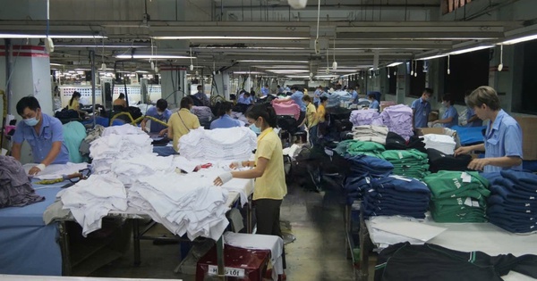 Chi tiết mức lương tối thiểu vùng áp dụng tại TPHCM từ 1-1-2026