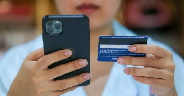 Trường hợp nào bị phong tỏa tài khoản ngân hàng từ ngày 1/1/2026?