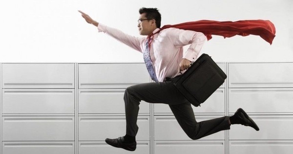 Áp lực nhan sắc trong giới công sở: Chạy đua ngoại hình để thăng tiến, đến nam giới cũng phải đi phẫu thuật vì kiếm thêm hàng nghìn USD