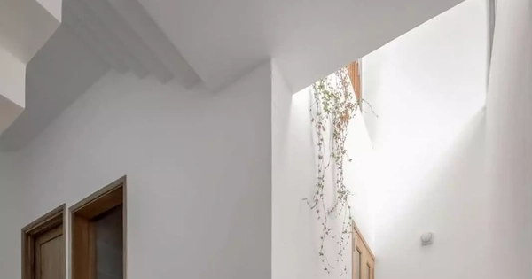 Nhà phố 4 tầng dành khoảng trống cho hoạt động vui chơi của trẻ em