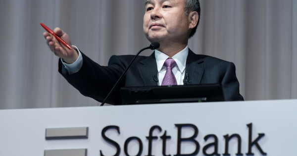 Rơi nước mắt vì phải bán sạch 5,83 tỷ USD cổ phiếu hot nhất nhì Phố Wall, tỷ phú ‘liều ăn nhiều’ giải thích quyết định khiến thị trường bất ngờ